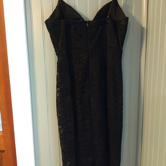 Lulu's black lace bodycon dress - Picture 4 of 12